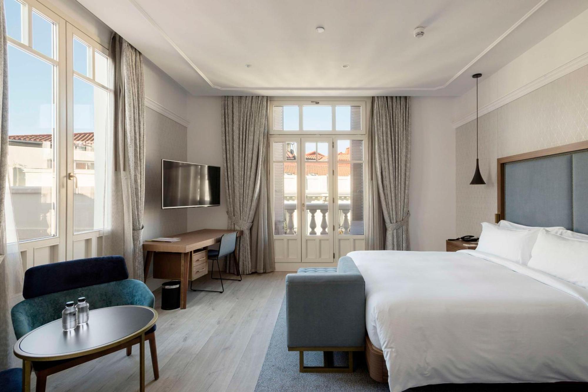 Doubletree By Hilton Madrid-Prado Hotel Exterior photo
